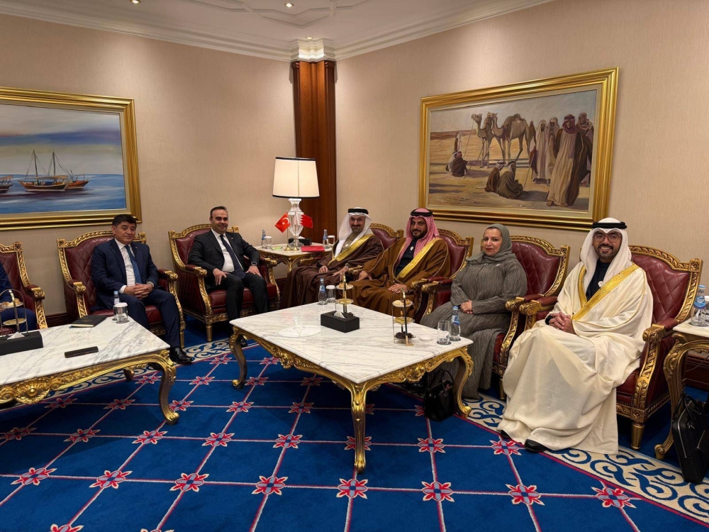 وزير الصناعة والتجارة يشارك في أعمال اجتماع اللجنة العليا الخامس للشراكة الصناعية التكاملية المقامة في الدوحة