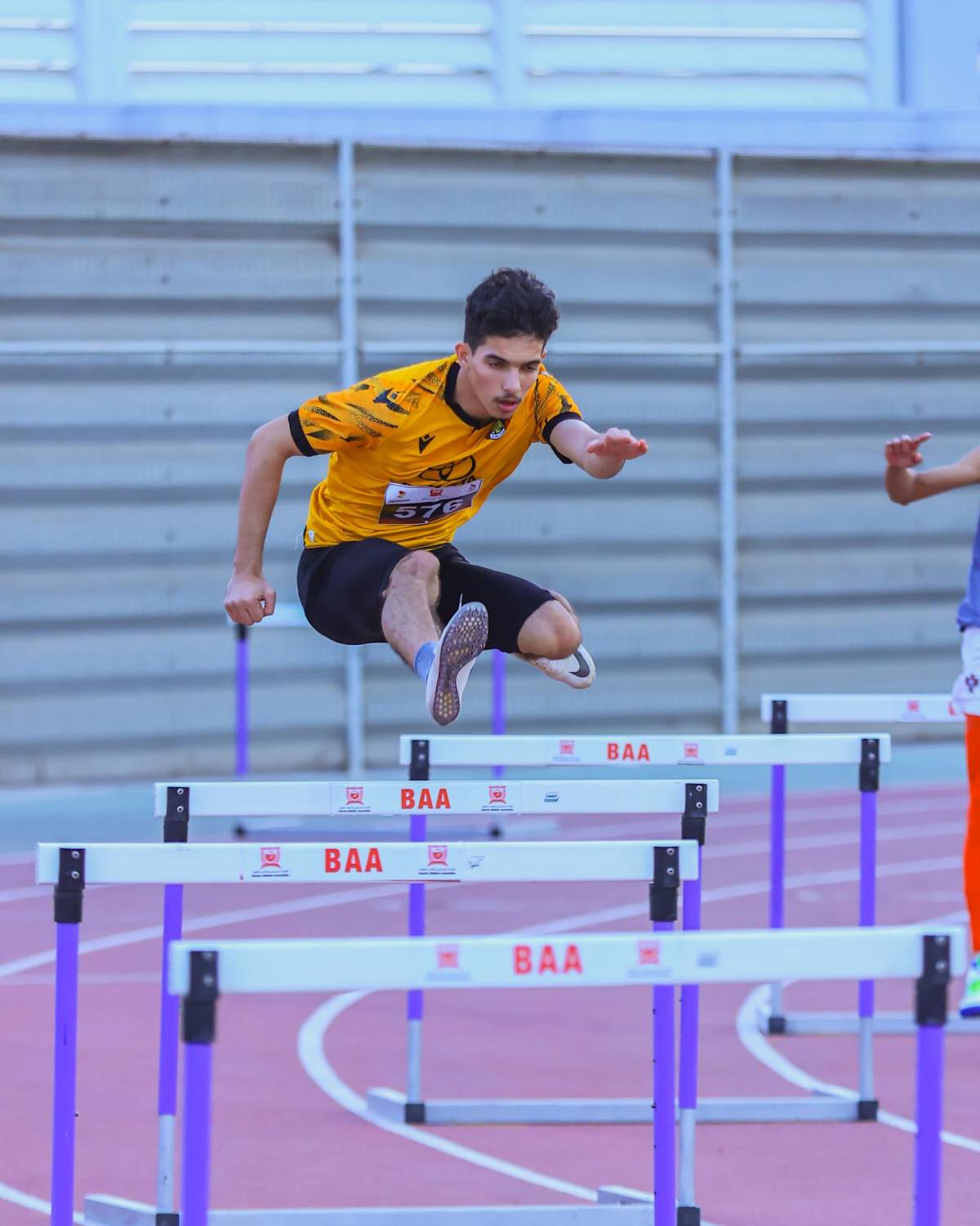 الشباب يتوج بلقب العموم والبحرين بطلا للناشئين