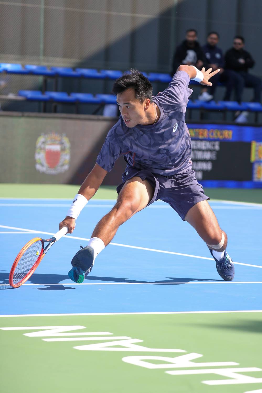 مواجهات قوية وأجواء حماسية في اليوم الثاني من بطولة وزارة الداخلية ATP تشالنجر للتنس