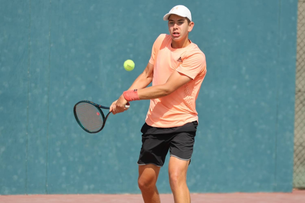 اللبناني بيدان يفجر مفاجأة مدوية ويقصي حامل اللقب من الدور الأول