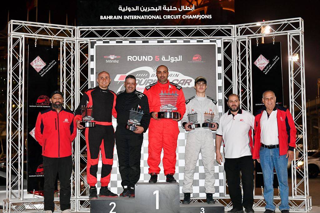 عيسى إبراهيم يسيطر على منافسات الجولة الخامسة ليوم السباقات الوطنية في حلبة البحرين الدولية
