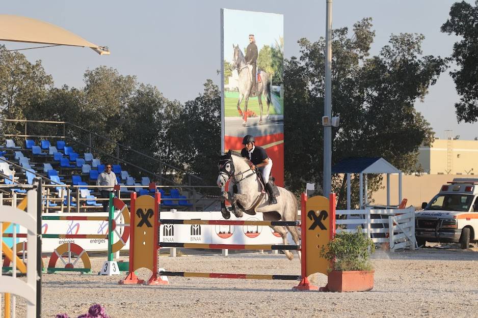 استعدادات مكثفة لانطلاق بطولة ناصر بن حمد الدولية لقفز الحواجز