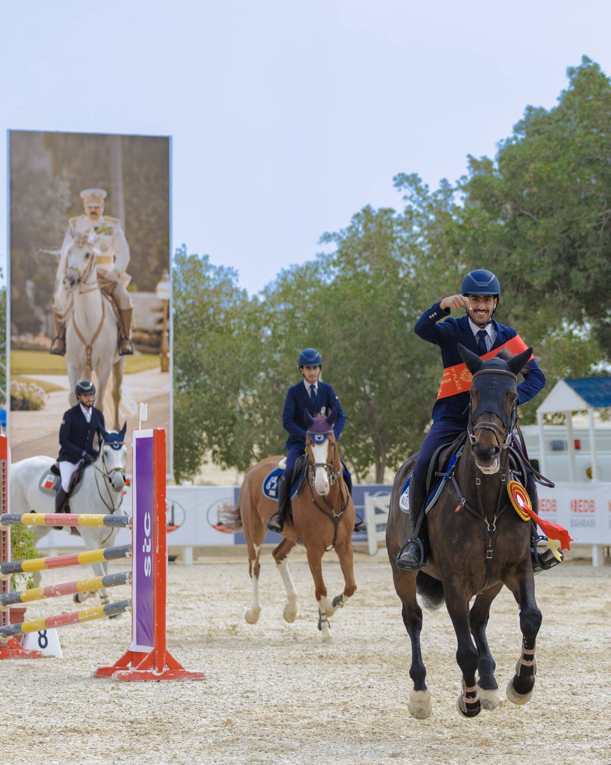نيابة عن ناصر بن حمد.. فيصل بن راشد يتوج أبطال بطولة ناصر بن حمد الدولية لقفز الحواجز