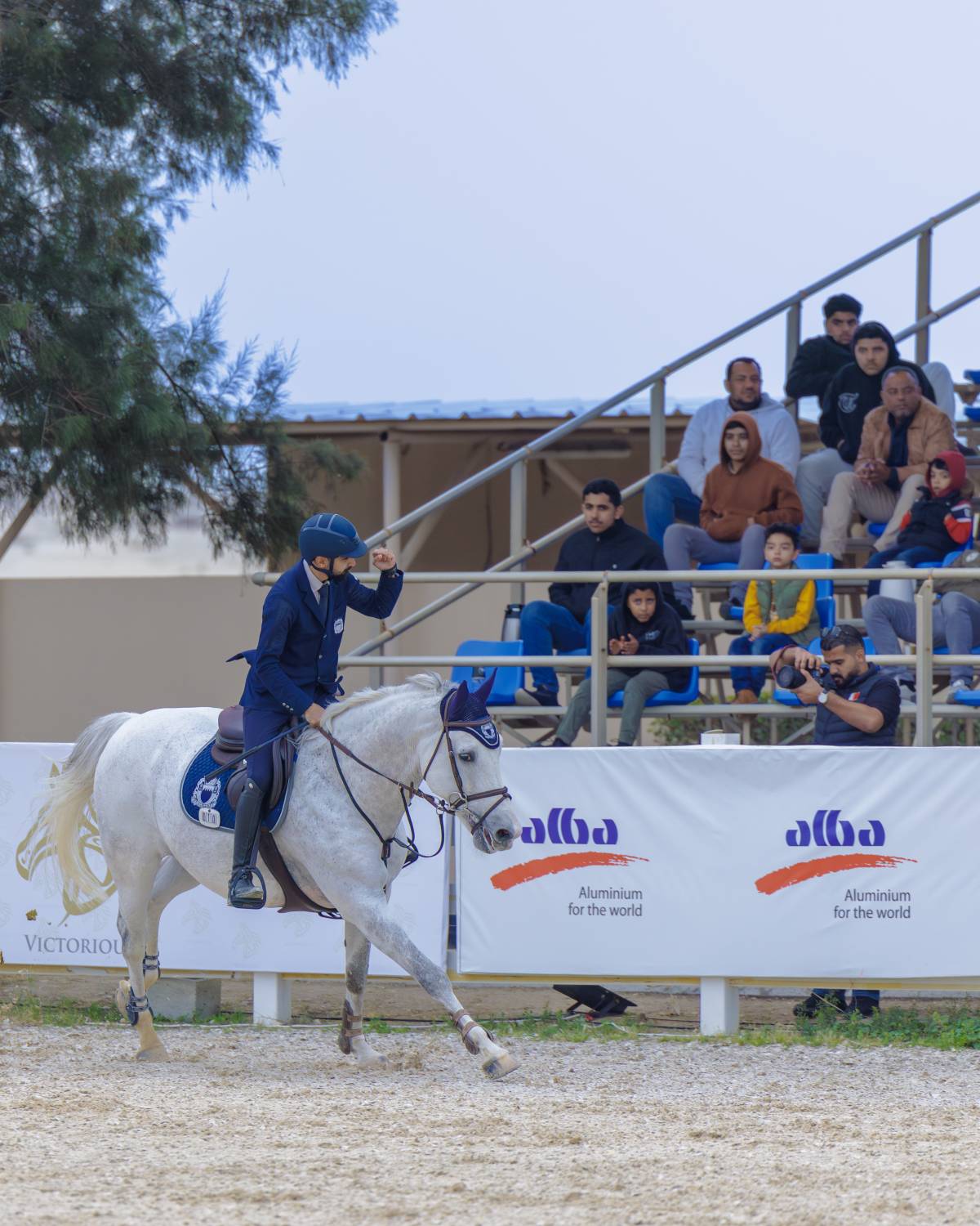 نيابة عن ناصر بن حمد.. فيصل بن راشد يتوج أبطال بطولة ناصر بن حمد الدولية لقفز الحواجز