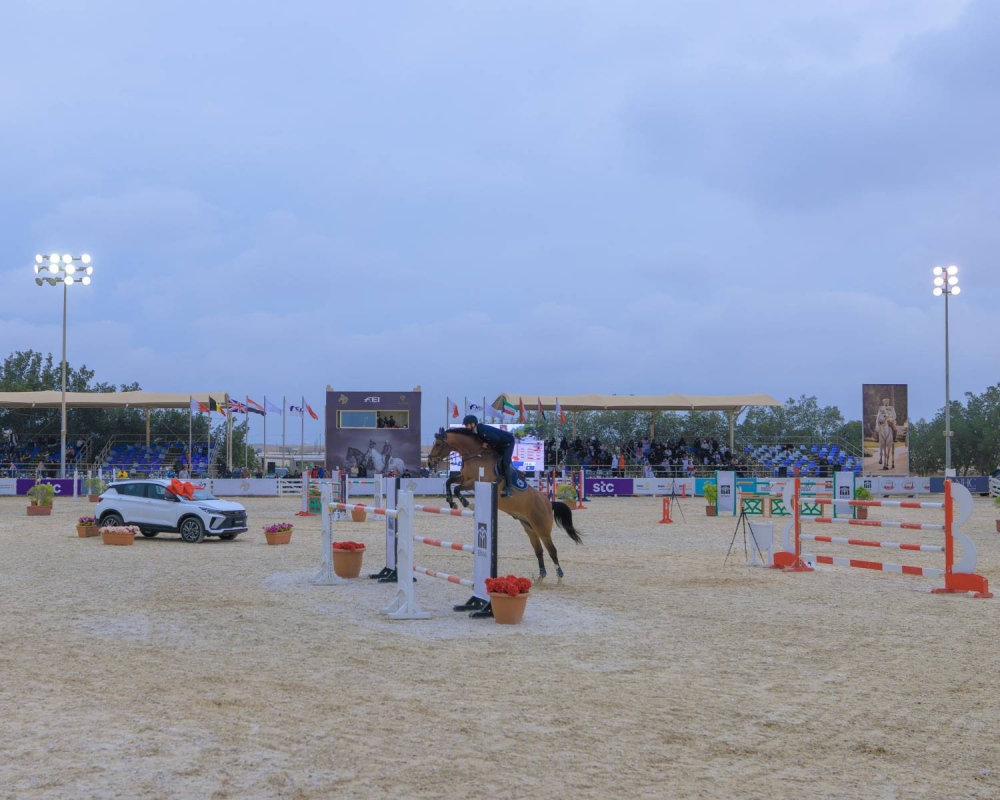 نيابة عن ناصر بن حمد.. فيصل بن راشد يتوج أبطال بطولة ناصر بن حمد الدولية لقفز الحواجز