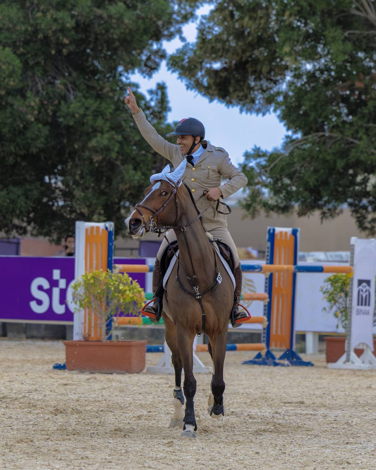 نيابة عن ناصر بن حمد.. فيصل بن راشد يتوج أبطال بطولة ناصر بن حمد الدولية لقفز الحواجز