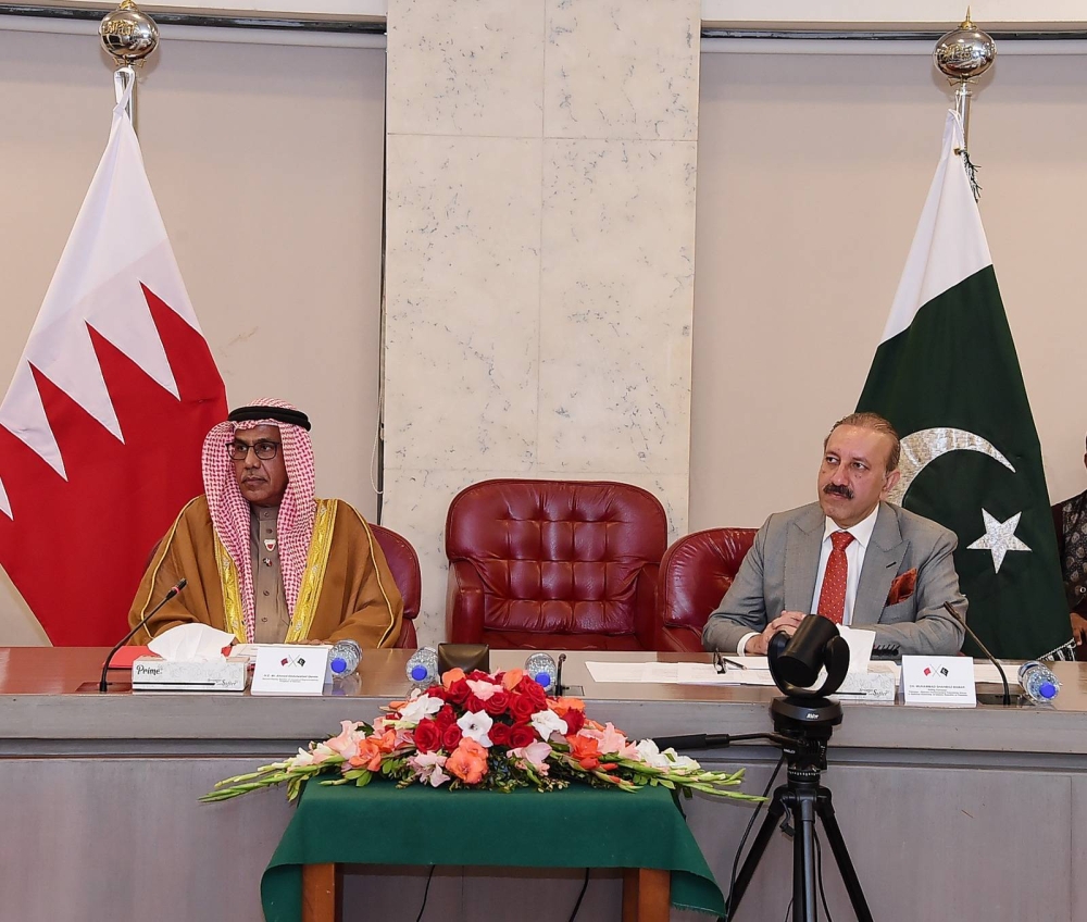 دعم فرص الاستثمار وتطوير التعاون في كافة المسارات التنموية