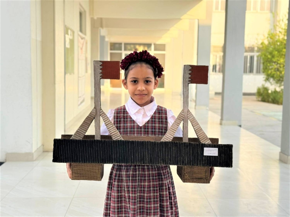 المعلمة حصة الذوادي تربط تعزيز المواطنة بإعادة التدوير وحماية البيئة