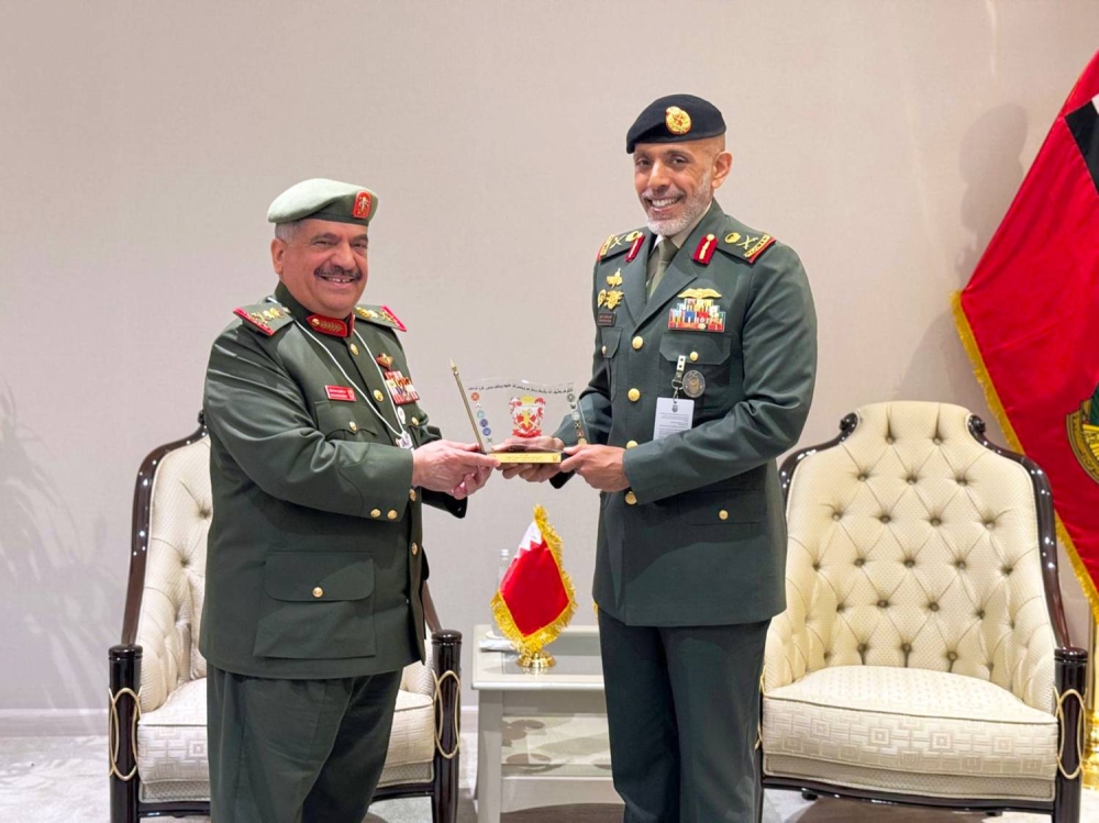 مدير أركان الحرس الوطني يلتقي بنائب رئيس أركان القوات المسلحة الإماراتية