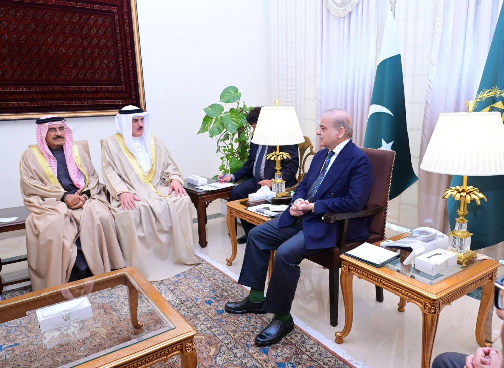 رئيس الوزراء الباكستاني يستقبل رئيس مجلس النواب