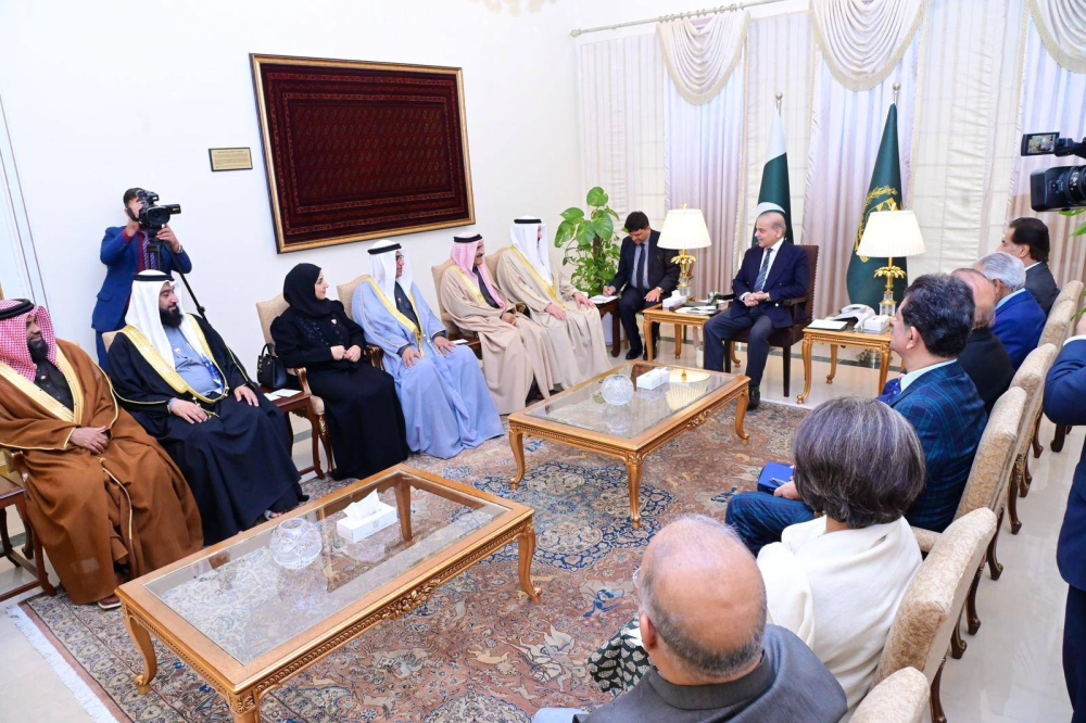 رئيس الوزراء الباكستاني يستقبل رئيس مجلس النواب