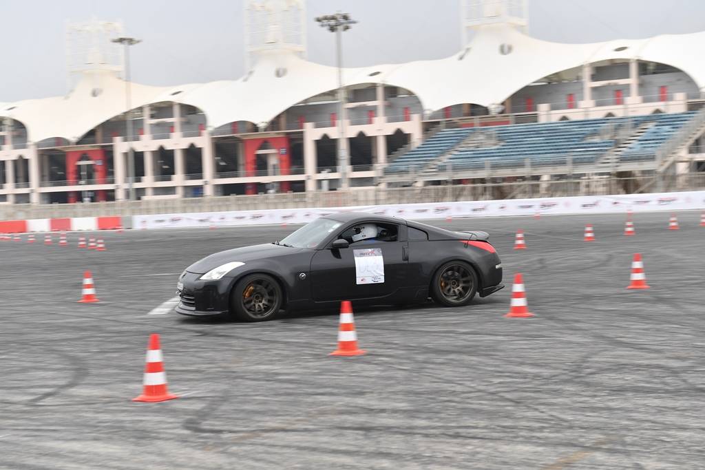 منافسات قوية ومشاركة واسعة في ثالث جولات أوتوكروس البحرين