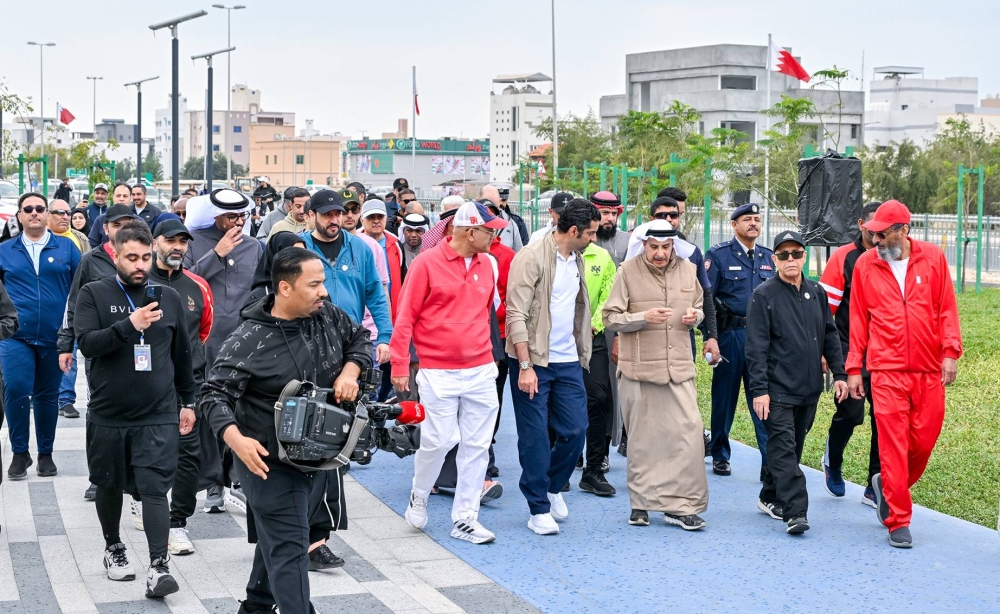خالد بن عبد الله يفتتح ممشى مدينة حمد احتفاءً باليوم الرياضي