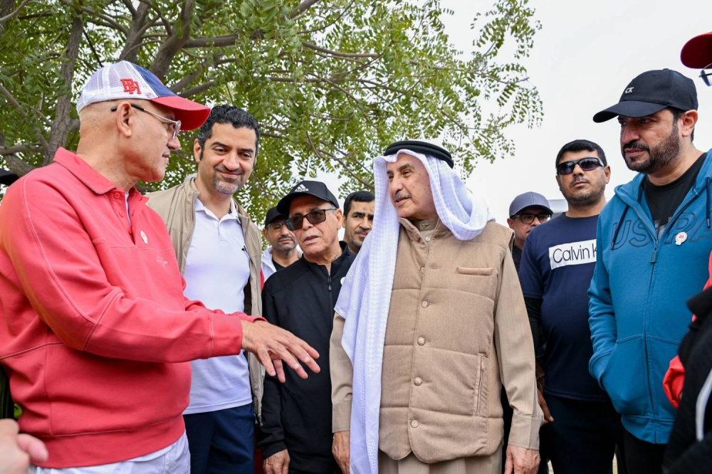 خالد بن عبد الله يفتتح ممشى مدينة حمد احتفاءً باليوم الرياضي