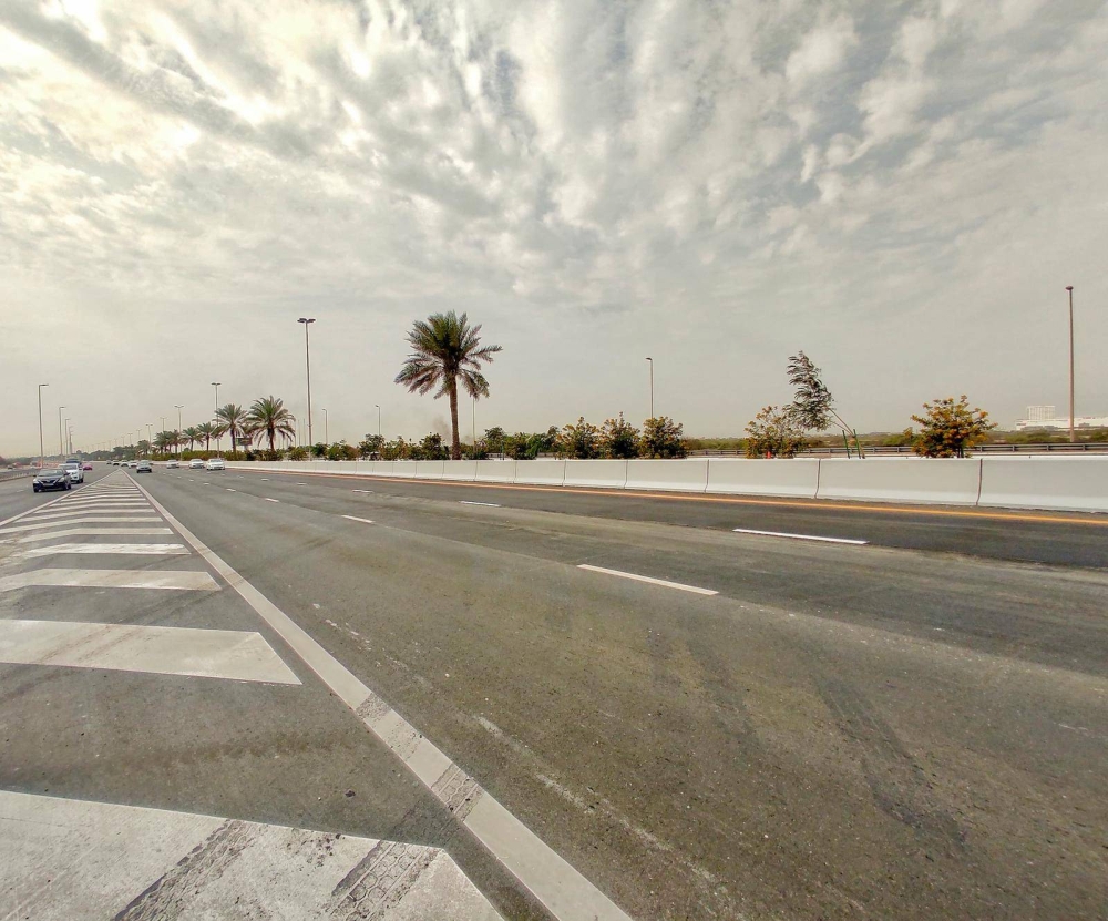 "الأشغال": الانتهاء من أعمال الطرق بمشروع توسعة شارع الشيخ خليفة بن سلمان