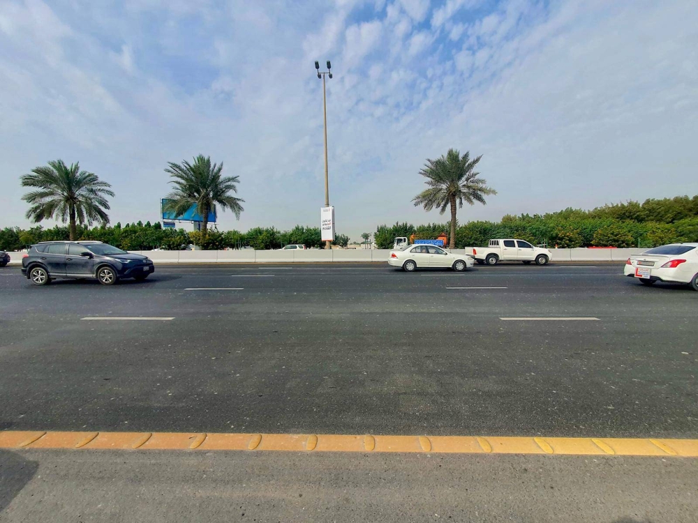 "الأشغال": الانتهاء من أعمال الطرق بمشروع توسعة شارع الشيخ خليفة بن سلمان