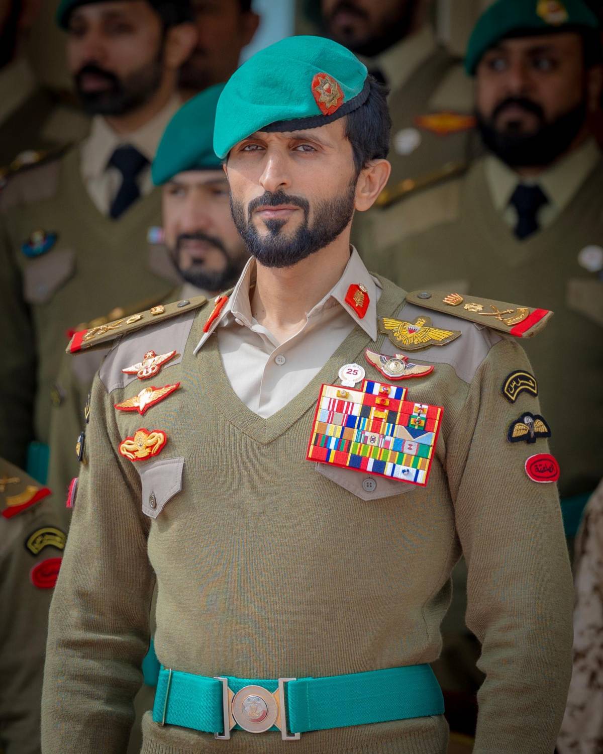 مستشار الأمن &rlm;الوطني قائد الحرس الملكي يشهد حفل &rlm;تخريج إحدى دورات المستجدين بالحرس الملكي