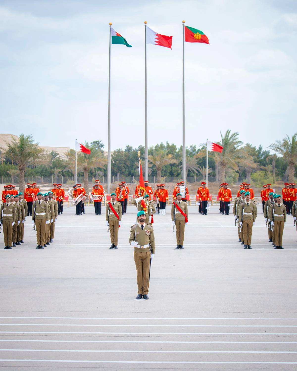 مستشار الأمن &rlm;الوطني قائد الحرس الملكي يشهد حفل &rlm;تخريج إحدى دورات المستجدين بالحرس الملكي