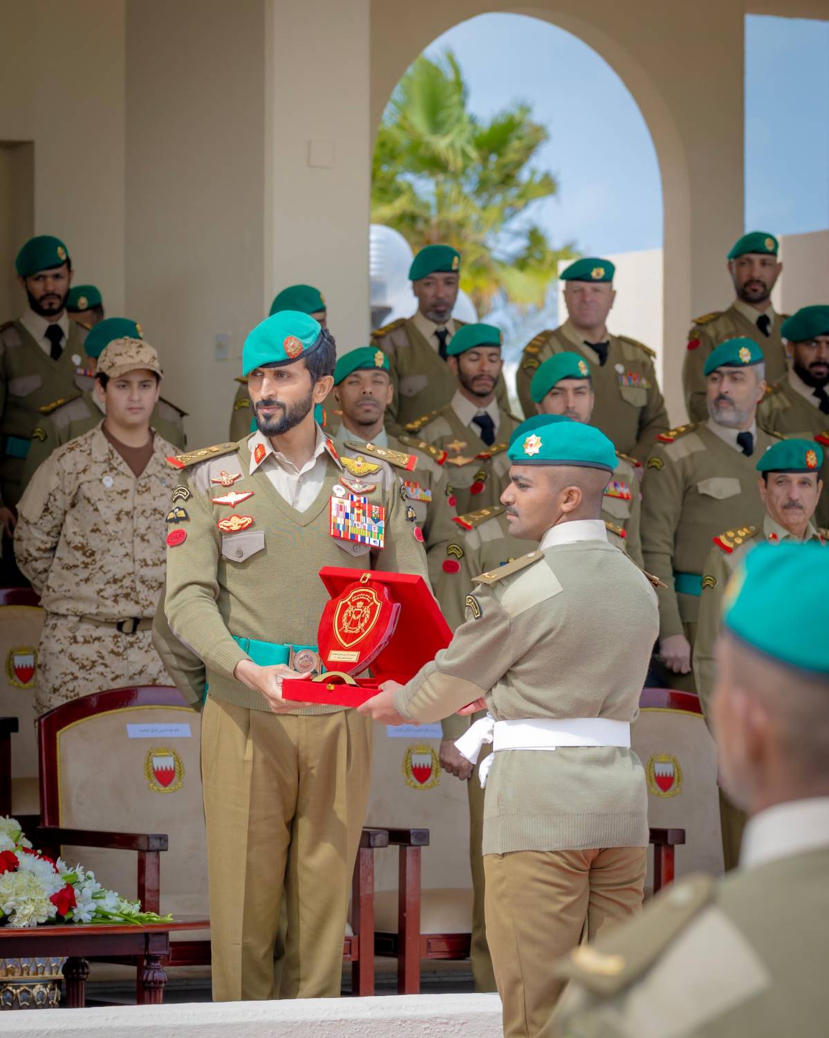 مستشار الأمن &rlm;الوطني قائد الحرس الملكي يشهد حفل &rlm;تخريج إحدى دورات المستجدين بالحرس الملكي