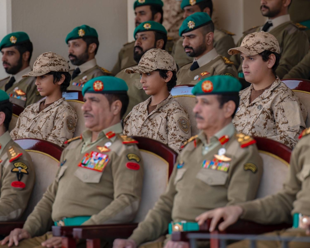 مستشار الأمن &rlm;الوطني قائد الحرس الملكي يشهد حفل &rlm;تخريج إحدى دورات المستجدين بالحرس الملكي