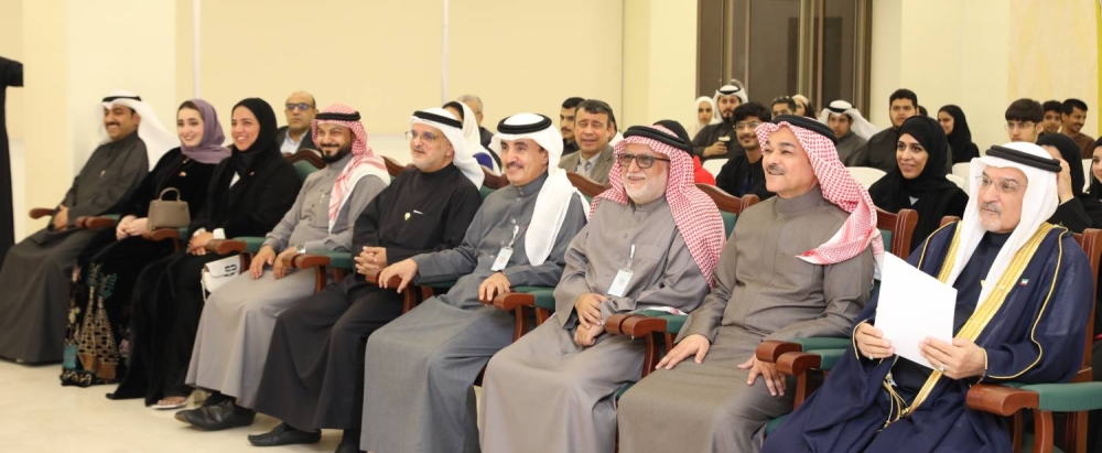 طلبة جامعة الخليج العربي ينظمون احتفالاً تفاعليًا بمناسبة العيد الوطني الكويتي