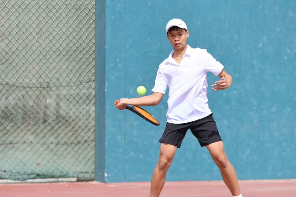 في بطولة الاتحاد الدولي للتنس.. خسارة ثانية لمنتخبنا والسعودية والعراق والأردن يقتربون من العبور لربع النهائي