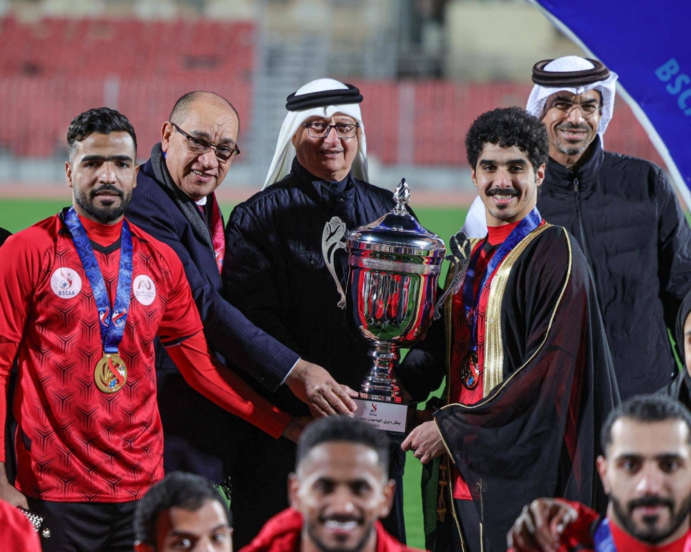 عسكر يتوج الجامعة الأهلية بلقب دوري الجامعات لكرة القدم