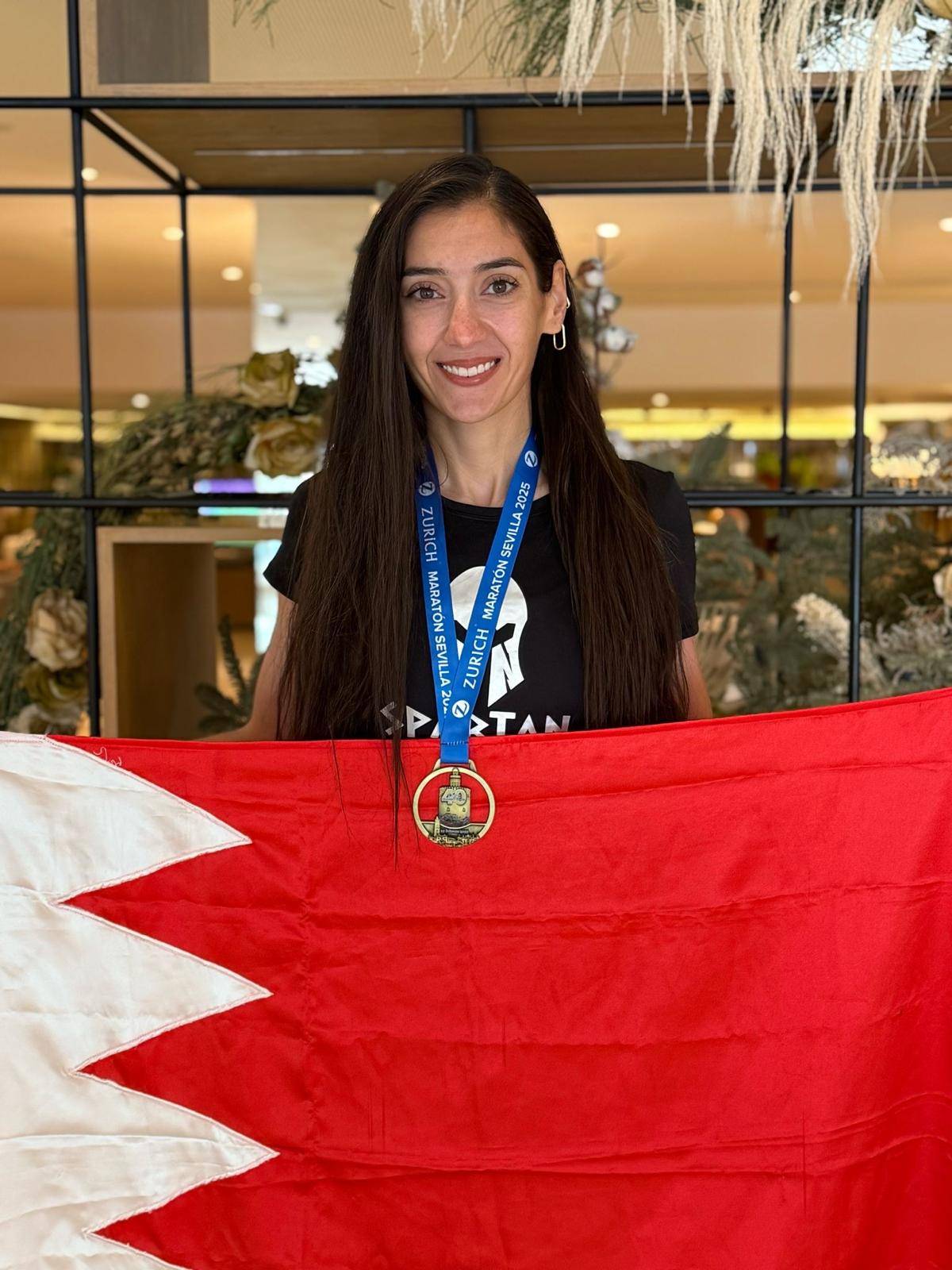 فريق البحرين للترايثلون يحقق إنجازاً تاريخياً في بطولة إشبيلية للماراثون