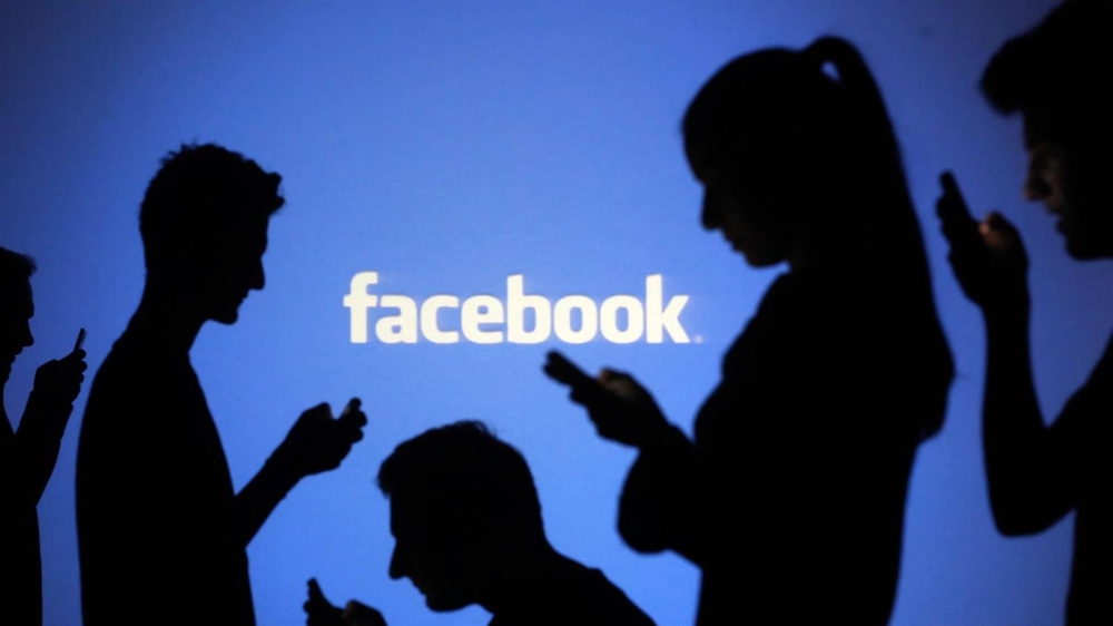 حفاظًا على خصوصيتك.. تعلم طريقة قفل ملفك الشخصي على من الهاتف والكمبيوتر لـ Facebook