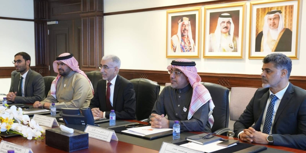 وزير الأشغال يعزز التعاون مع الشركات المعنية بقطاع الطرق والصرف الصحي