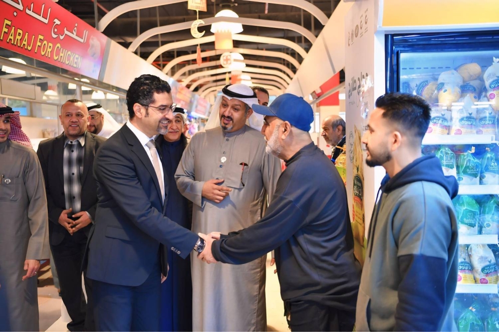 وزير "البلديات" يتفقد سوق المحرق المركزي استعداداً لشهر رمضان