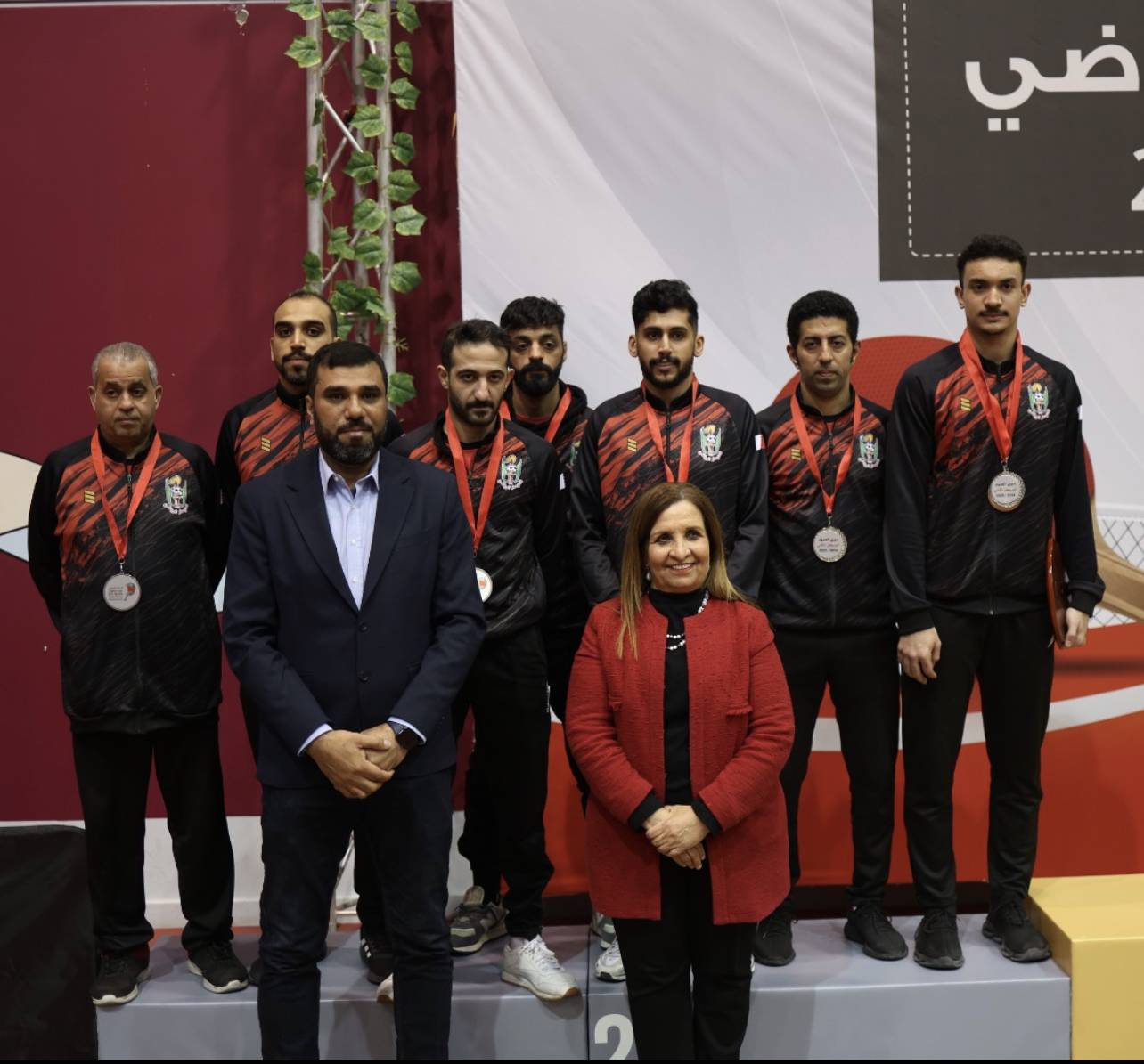 الشيخة حياة بنت عبد العزيز تتوج نادي البحرين بلقب دوري العموم