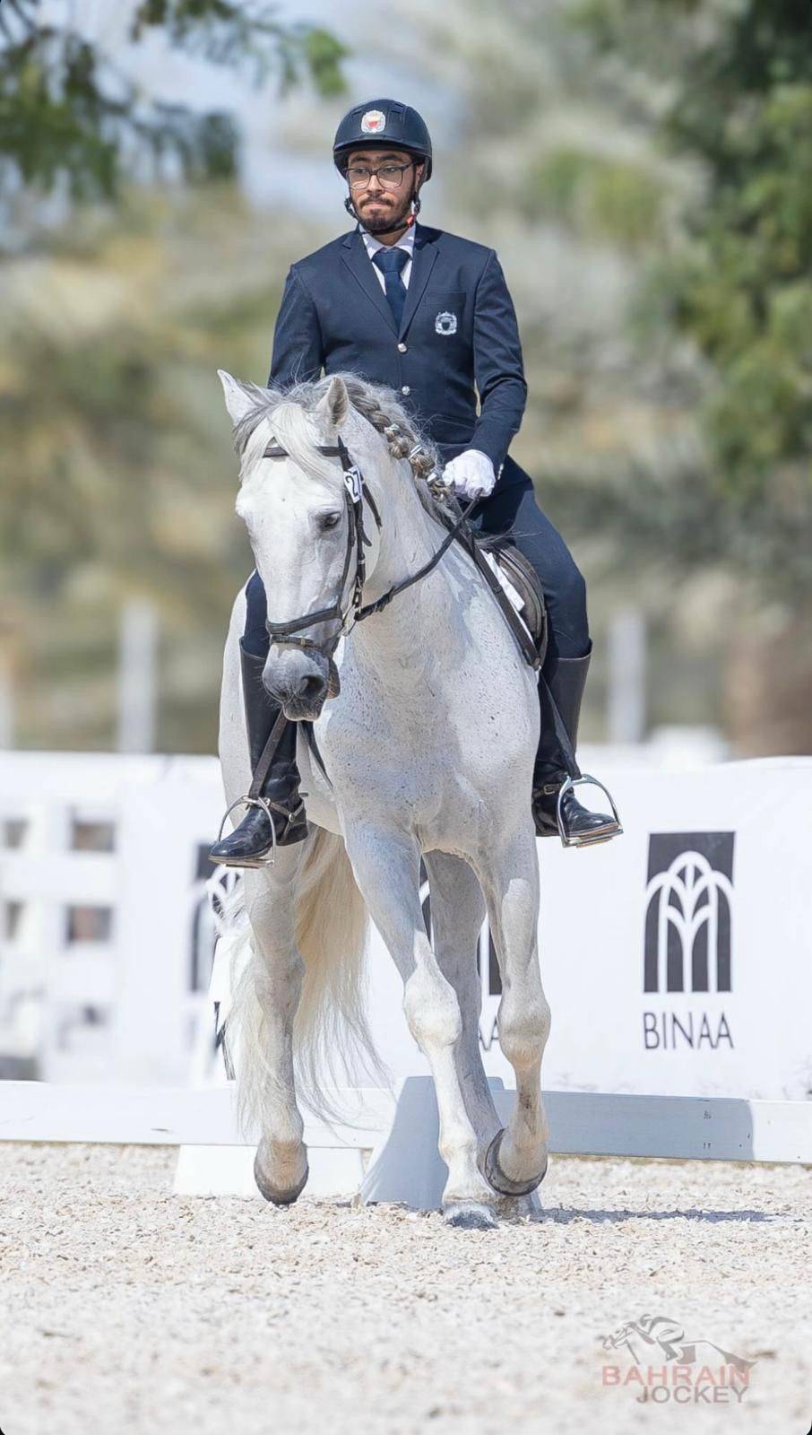 فريق شعبة الخيالة يحقق مراكز متقدمة في بطولة مسابقة الفرسان لترويض الجياد