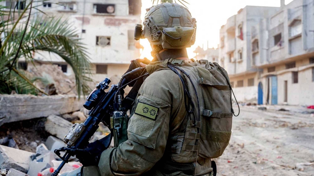 مغنٍّ تونسي يثير الغضب لقتاله مع الجيش الإسرائيلي