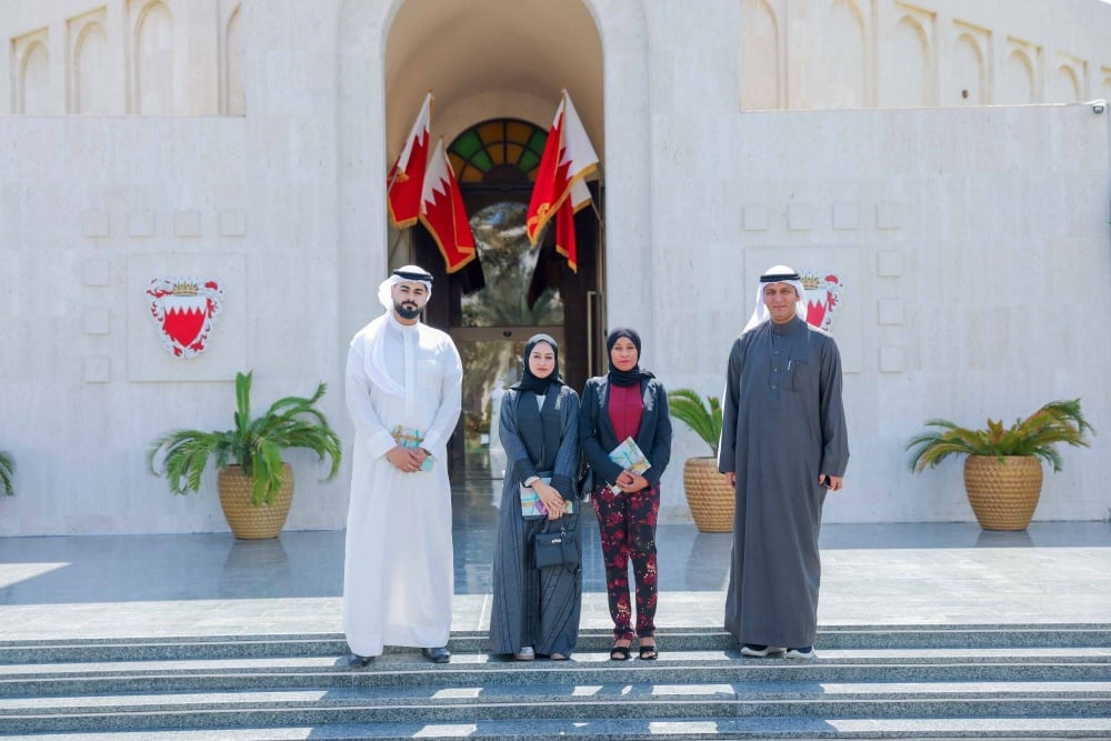 "أمانة الشورى" تستقبل طلبة البرنامج الوطني للتدريب بمعهد التنمية السياسية وطالبات "الاستقلال الثانوية" للبنات