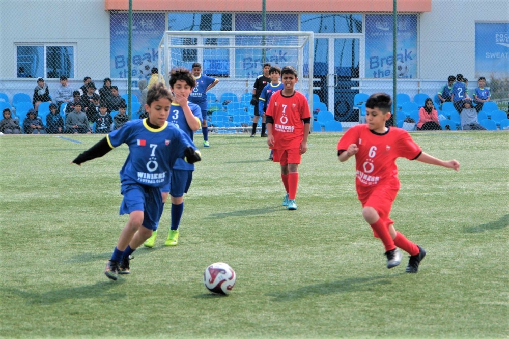 سار وأبوصيبع تحصدان المركز الأول في بطولة المدارس الابتدائية لكرة القدم