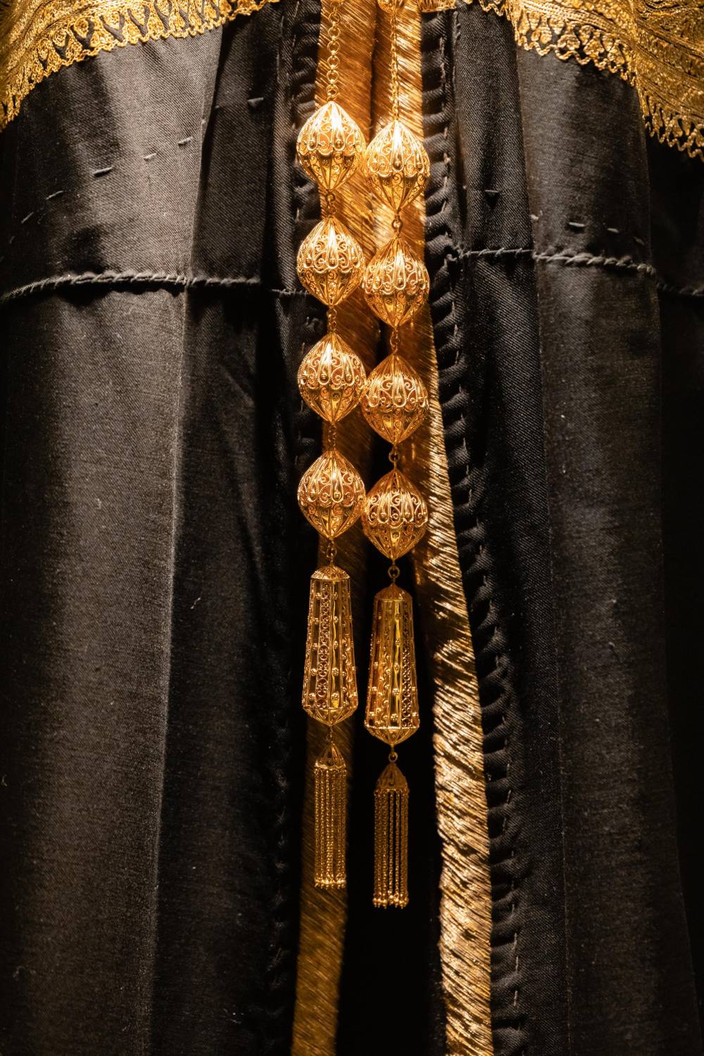 إسدال الستار على معرض "من كنوز البحرين: فن صياغة الذهب عبر العصور" بالعاصمة الروسية موسكو