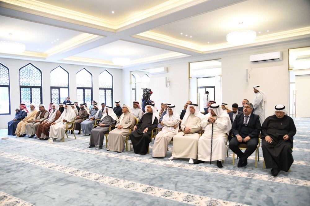 رئيس الأوقاف الجعفرية يفتتح مسجد الوطية في منطقة سار