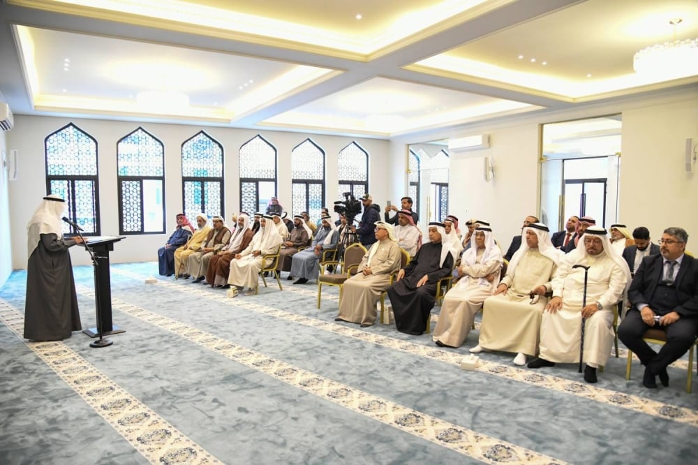 رئيس الأوقاف الجعفرية يفتتح مسجد الوطية في منطقة سار