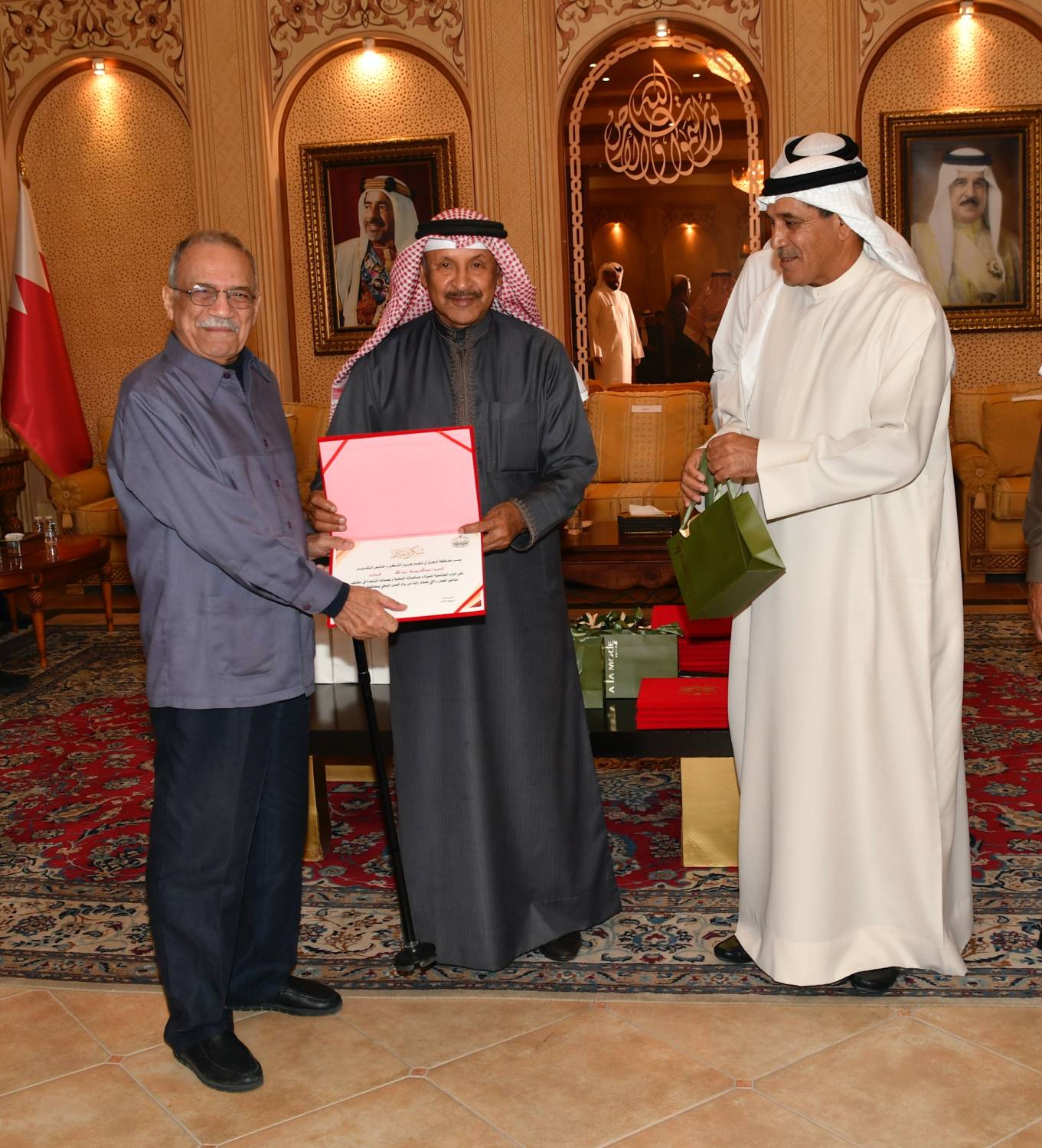 محافظة المحرق تكرم رواد العمل الوطني في نسخته الخامسة عشر