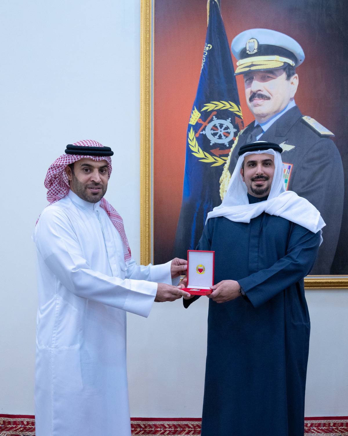 محمد بن سلمان يحضر مأدبة سحور أقامها سلاح البحرية الملكي البحريني