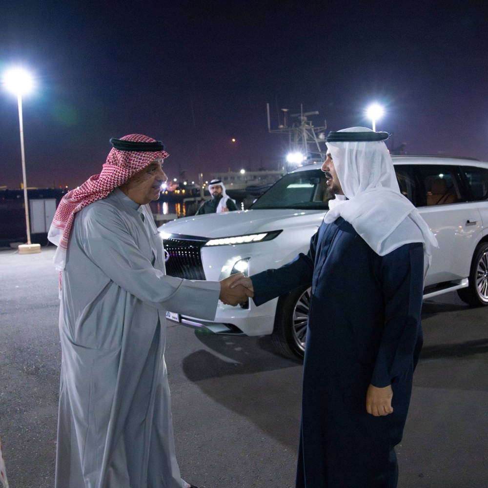 محمد بن سلمان يحضر مأدبة سحور أقامها سلاح البحرية الملكي البحريني