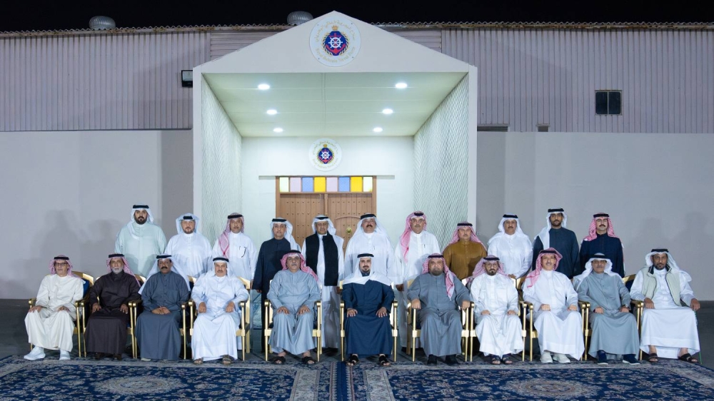 محمد بن سلمان يحضر مأدبة سحور أقامها سلاح البحرية الملكي البحريني