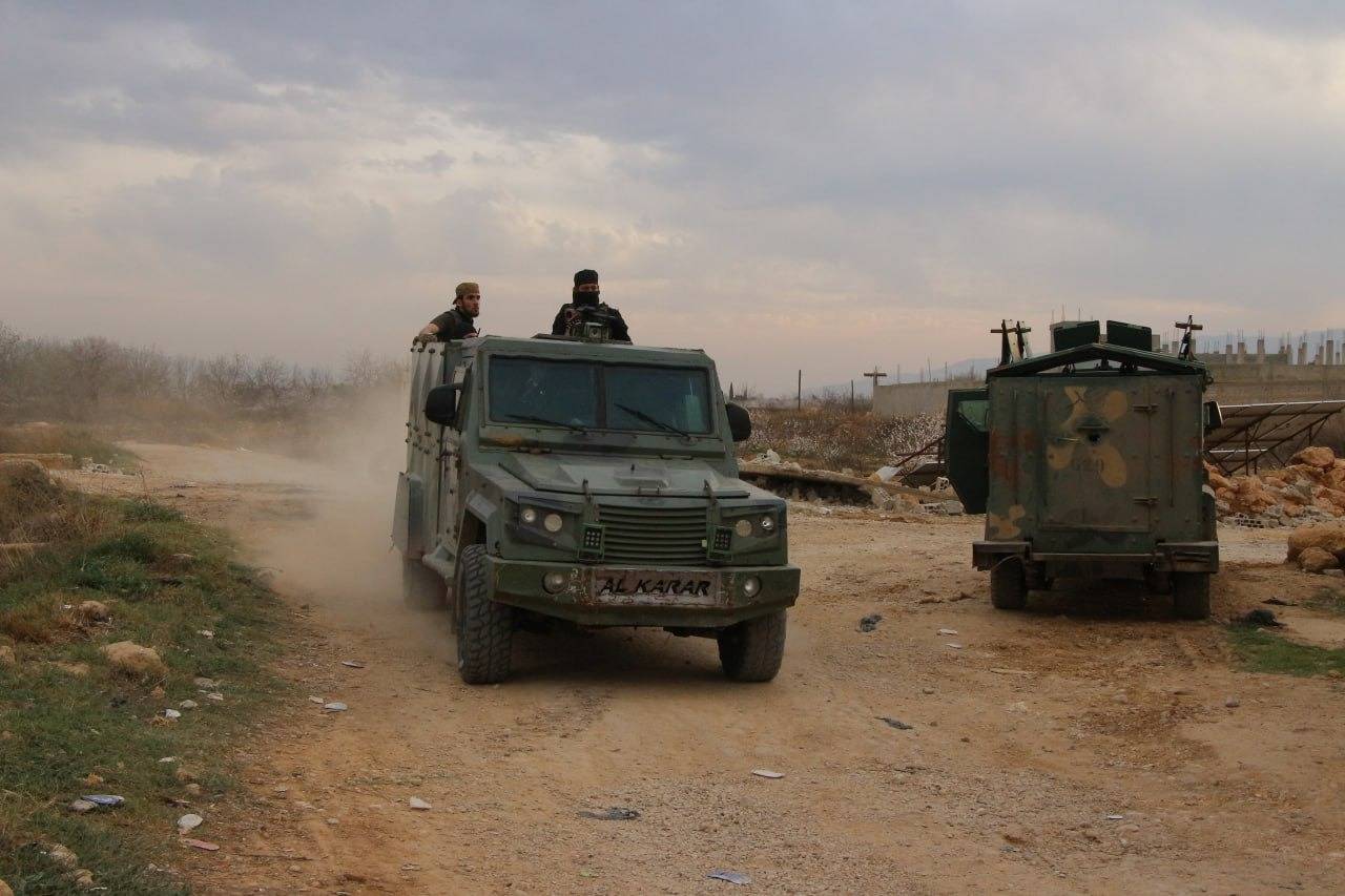 قتلى سوريون ولبنانيون باشتباكات حدودية.. ودمشق تحمّل حزب الله مسؤولية التوتر