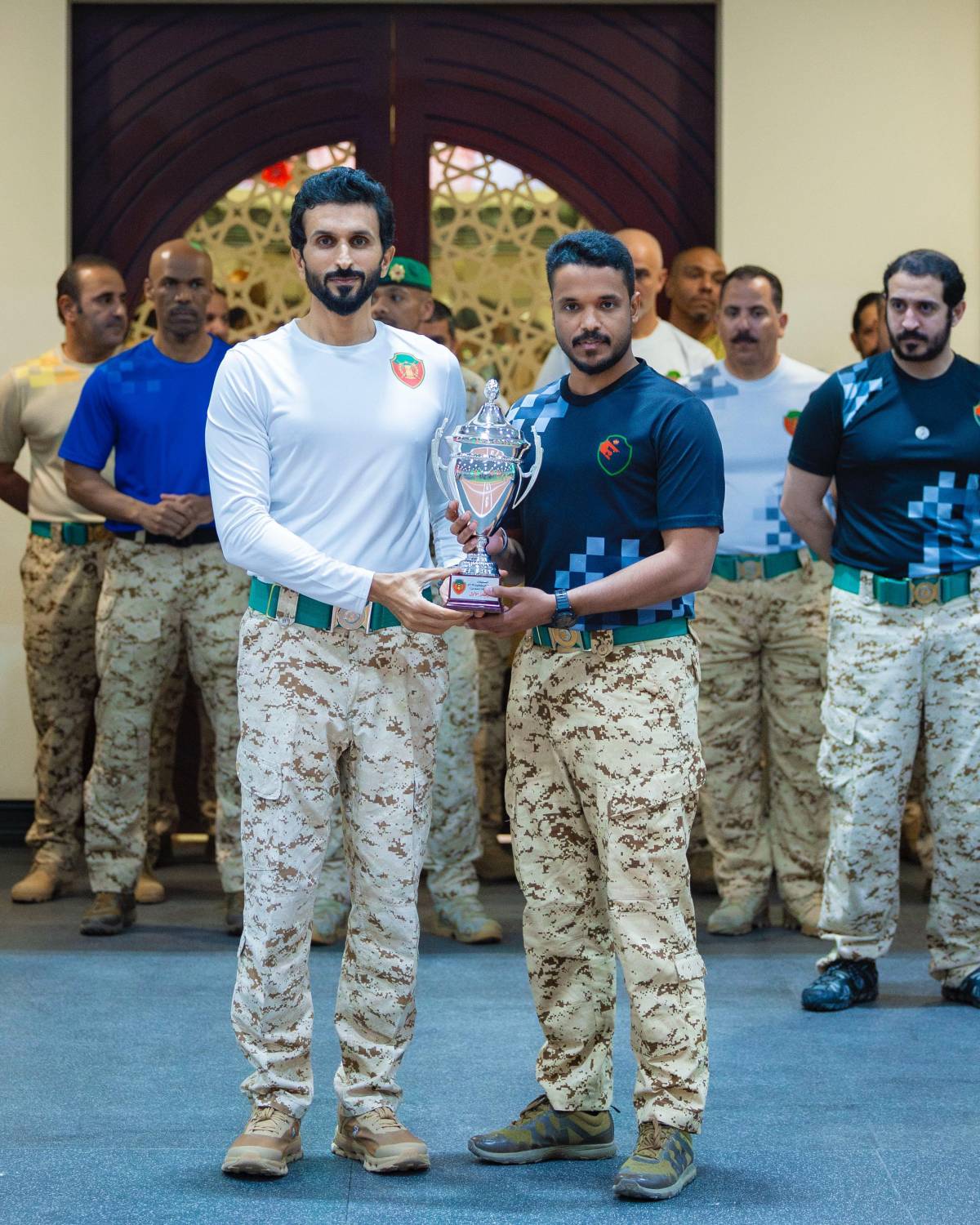 ناصر بن حمد يشهد الحفل الختامي لمنافسات المسابقات الرياضية الرمضانية للحرس الملكي