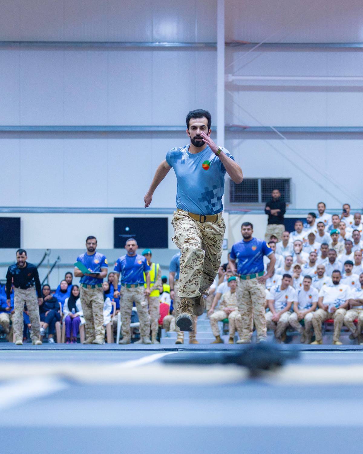 ناصر بن حمد يشهد الحفل الختامي لمنافسات المسابقات الرياضية الرمضانية للحرس الملكي