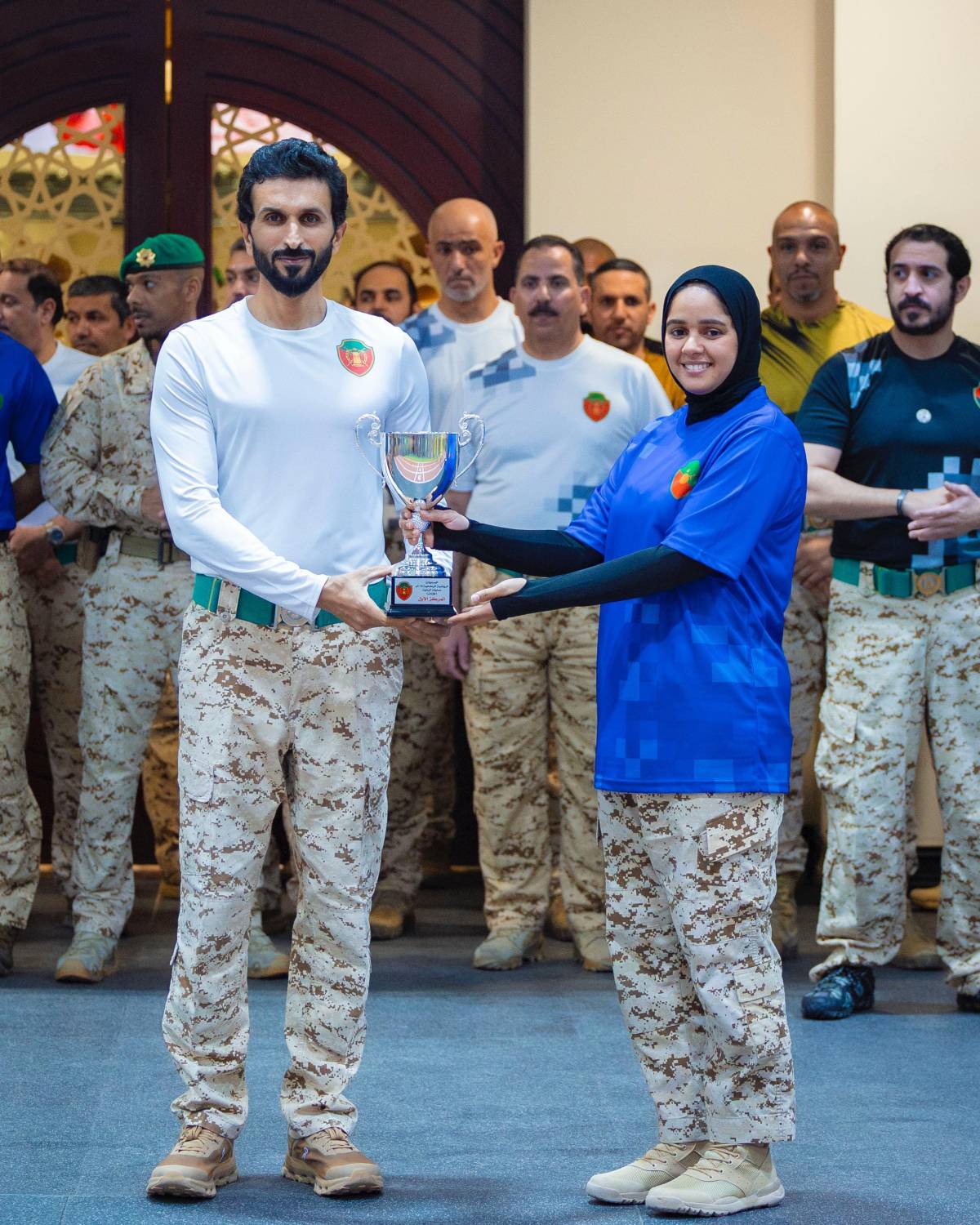 ناصر بن حمد يشهد الحفل الختامي لمنافسات المسابقات الرياضية الرمضانية للحرس الملكي