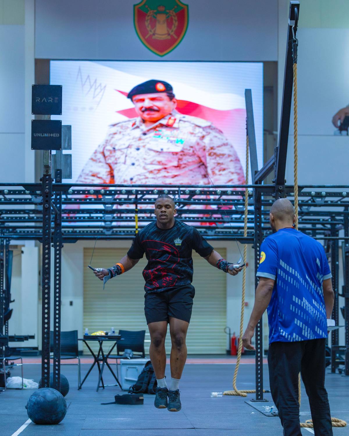 ناصر بن حمد يشهد الحفل الختامي لمنافسات المسابقات الرياضية الرمضانية للحرس الملكي