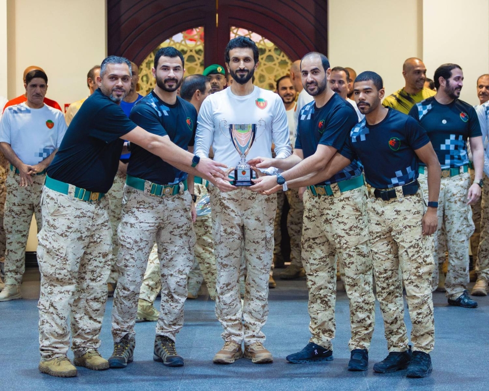 ناصر بن حمد يشهد الحفل الختامي لمنافسات المسابقات الرياضية الرمضانية للحرس الملكي