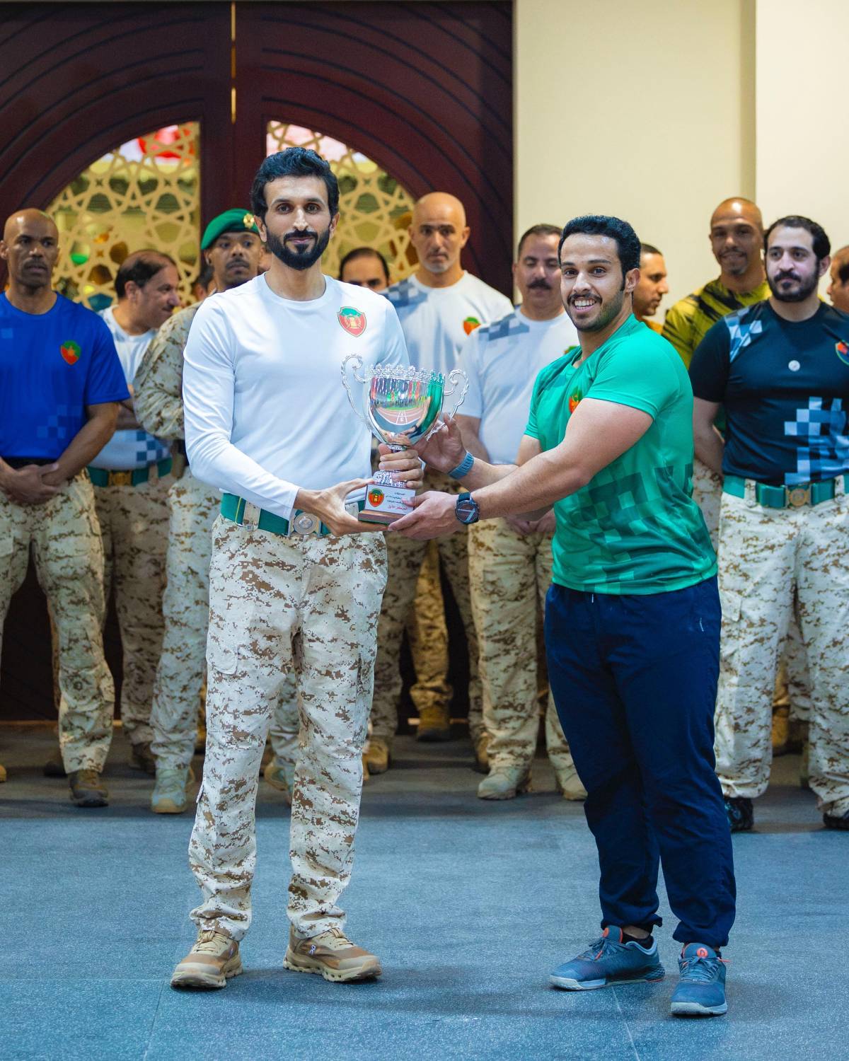 ناصر بن حمد يشهد الحفل الختامي لمنافسات المسابقات الرياضية الرمضانية للحرس الملكي